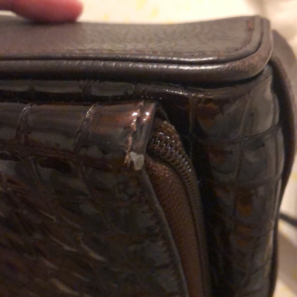 Brighton brown/bronze patent leather organizer - Picture 9 of 12